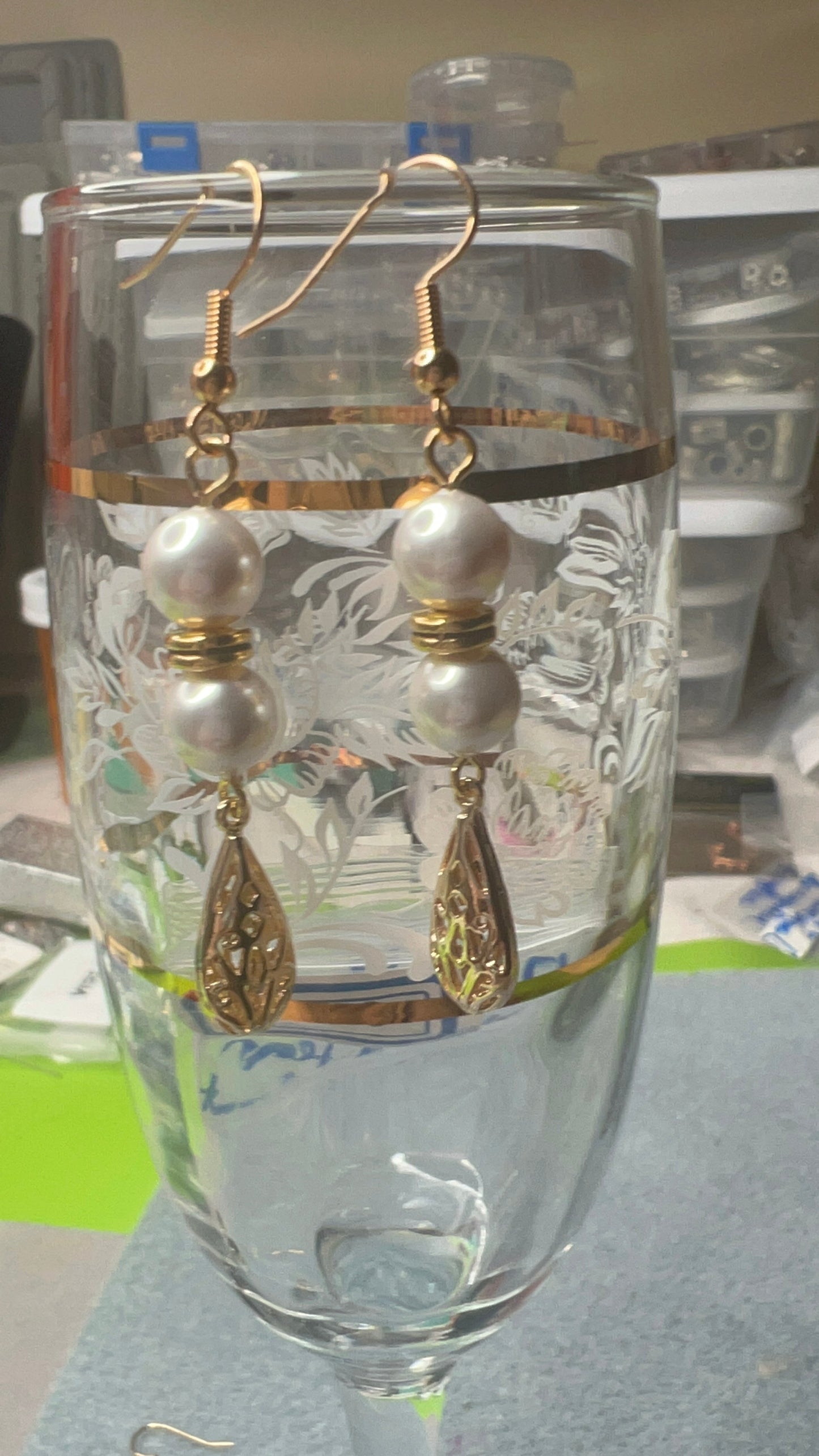 Pearl and Gold Drops Earrings