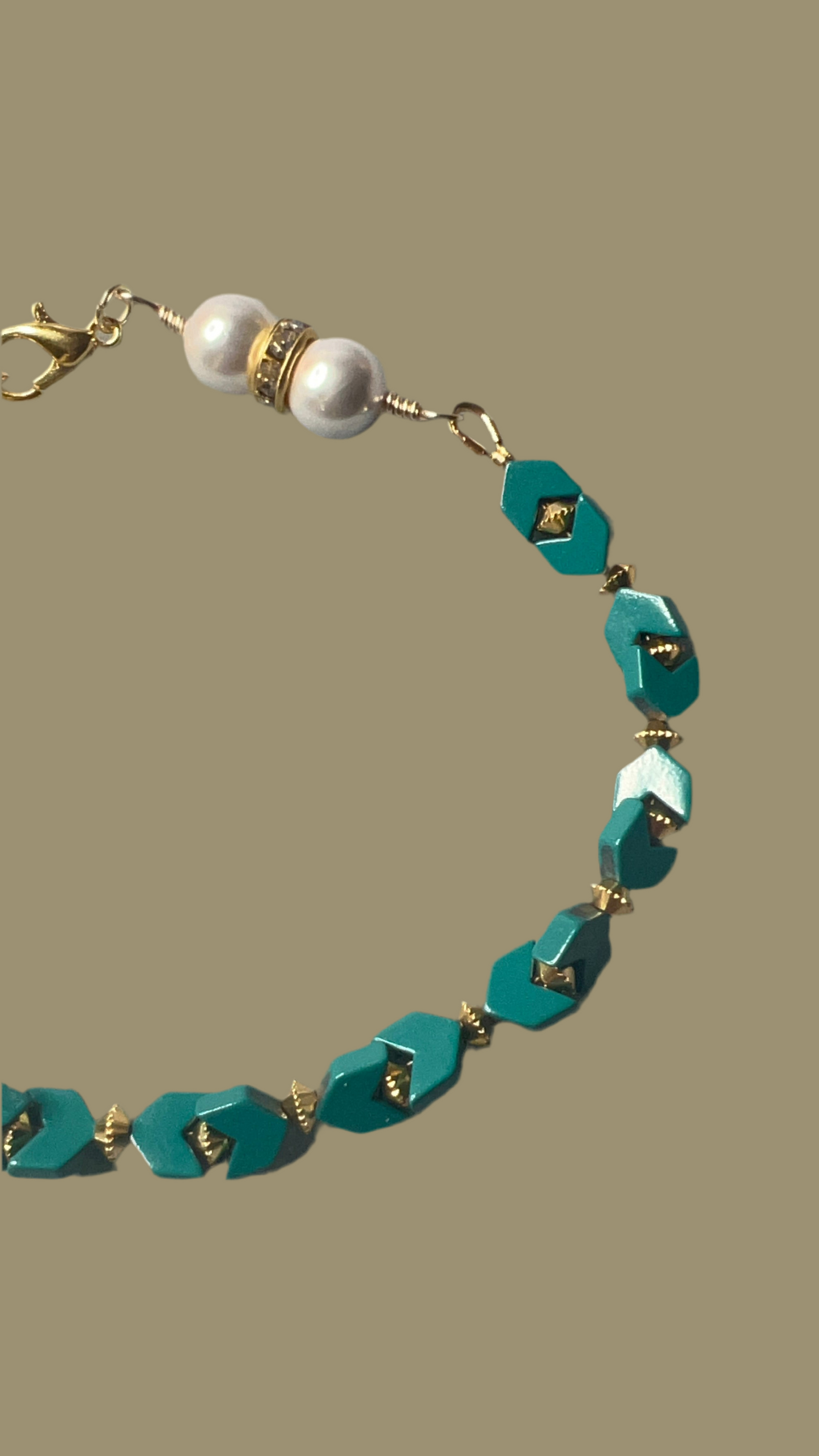 Teal Hematite Chevrons with Gold and Pearl Bracelet
