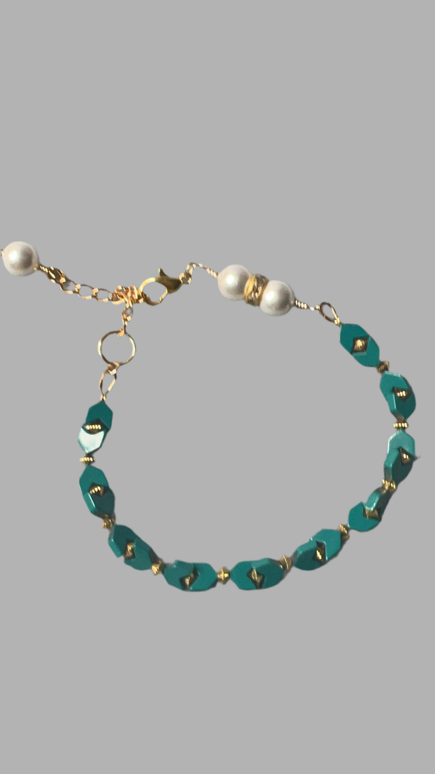 Teal Hematite Chevrons with Gold and Pearl Bracelet