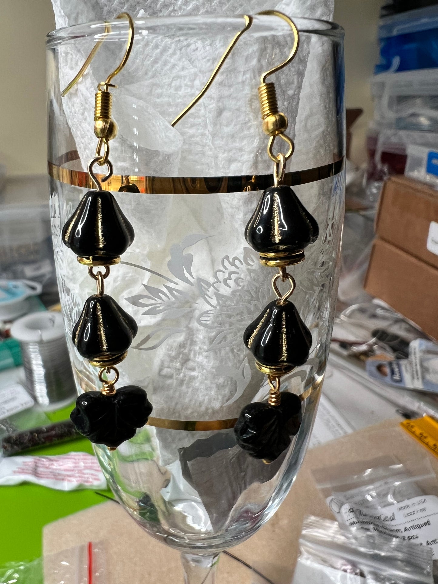 Black Tulips with black Heart and gold Earrings