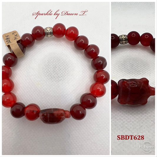 Red quartz beaded stretch bracelet with Raspberry turtle