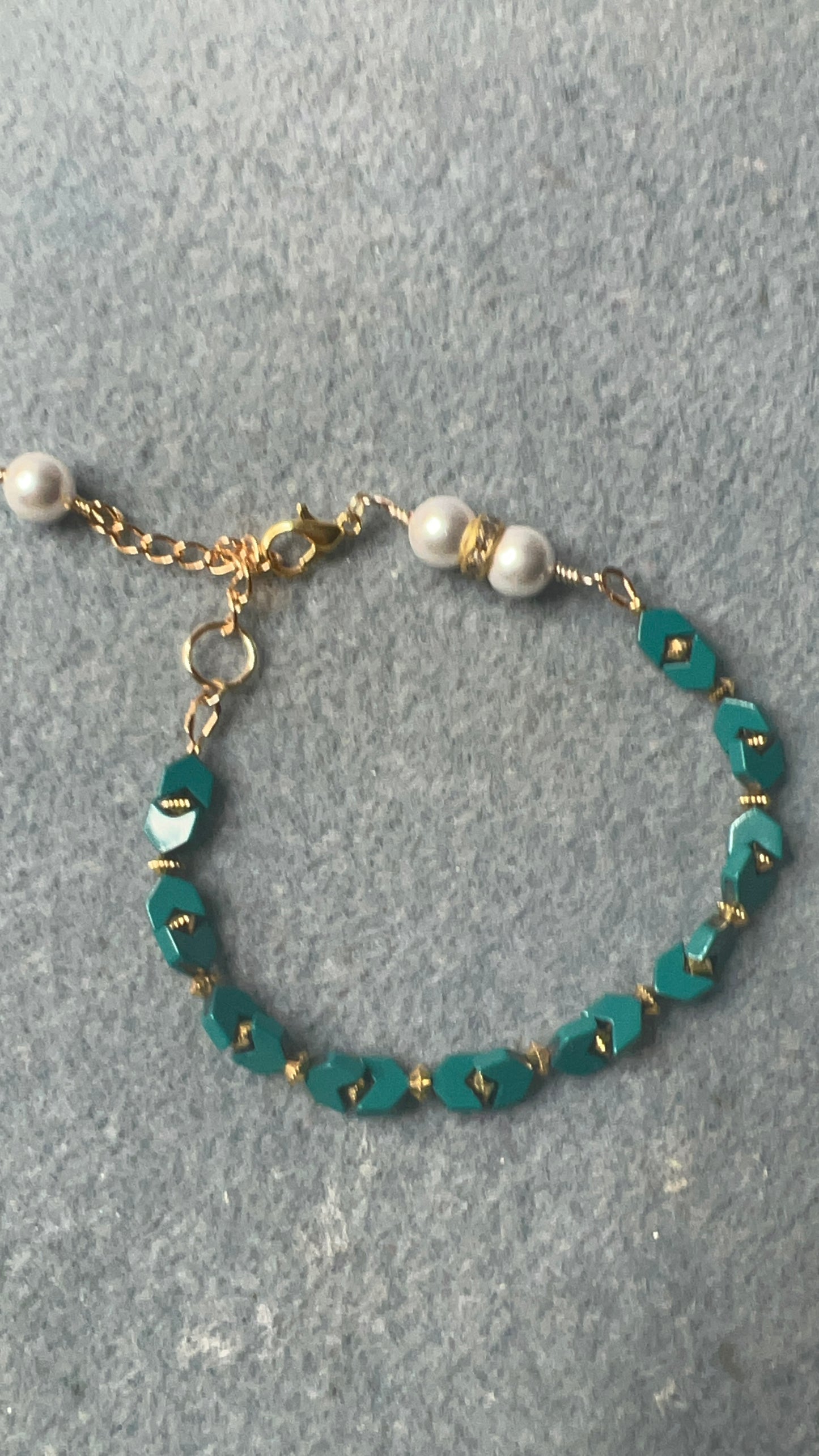 Teal Hematite Chevrons with Gold and Pearl Bracelet