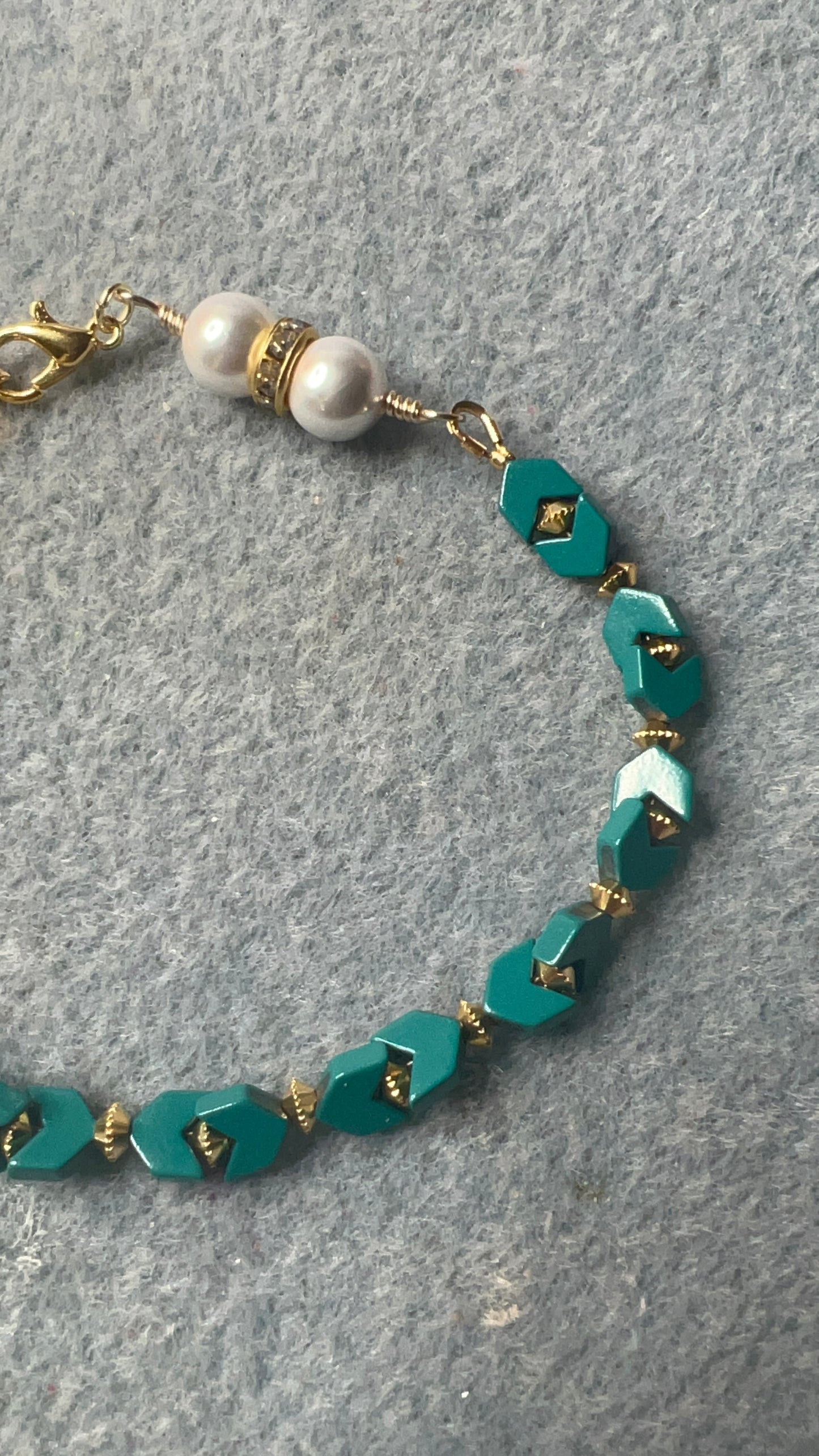 Teal Hematite Chevrons with Gold and Pearl Bracelet