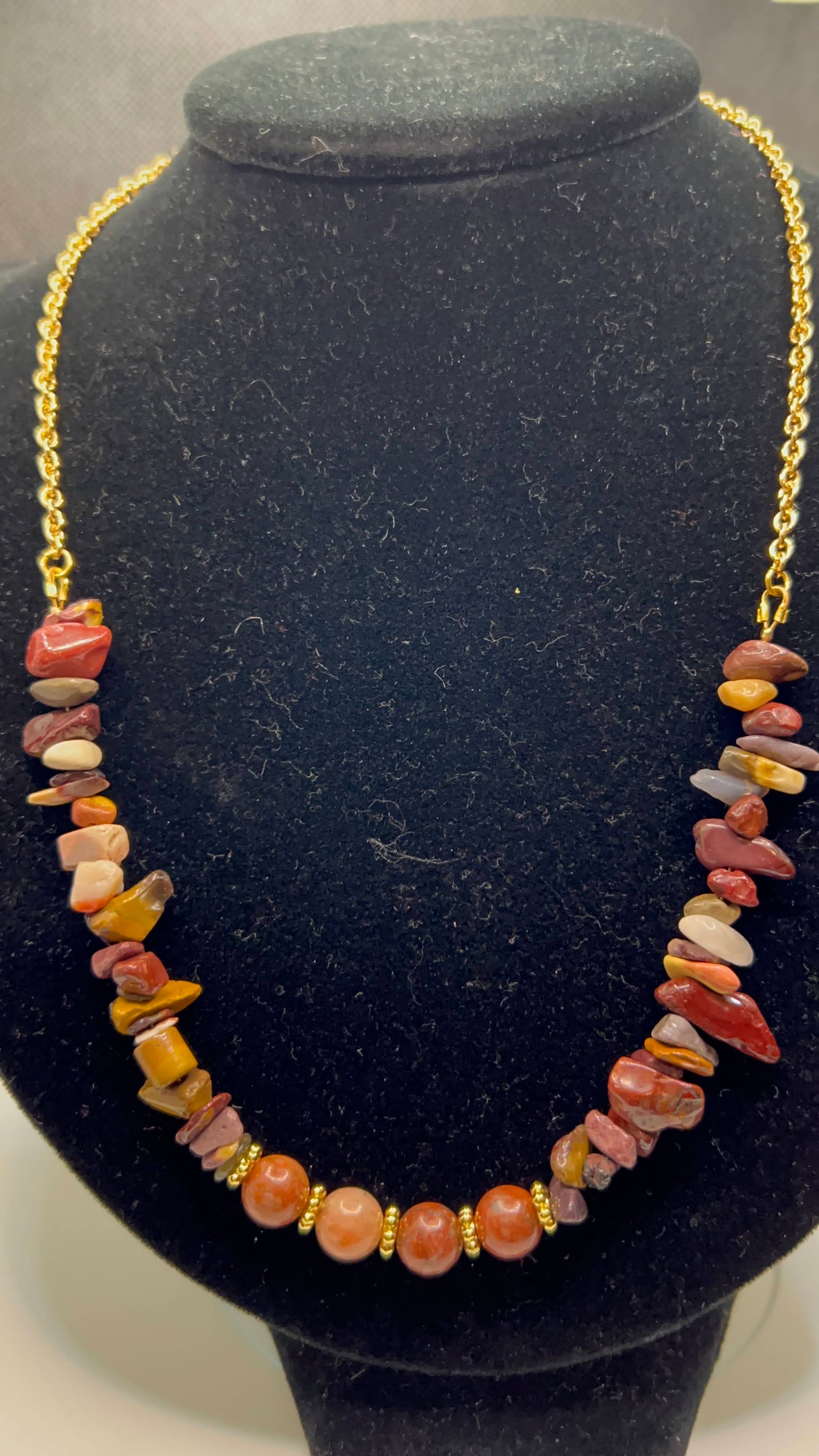 Moukite Chips and beaded necklace with golden chain