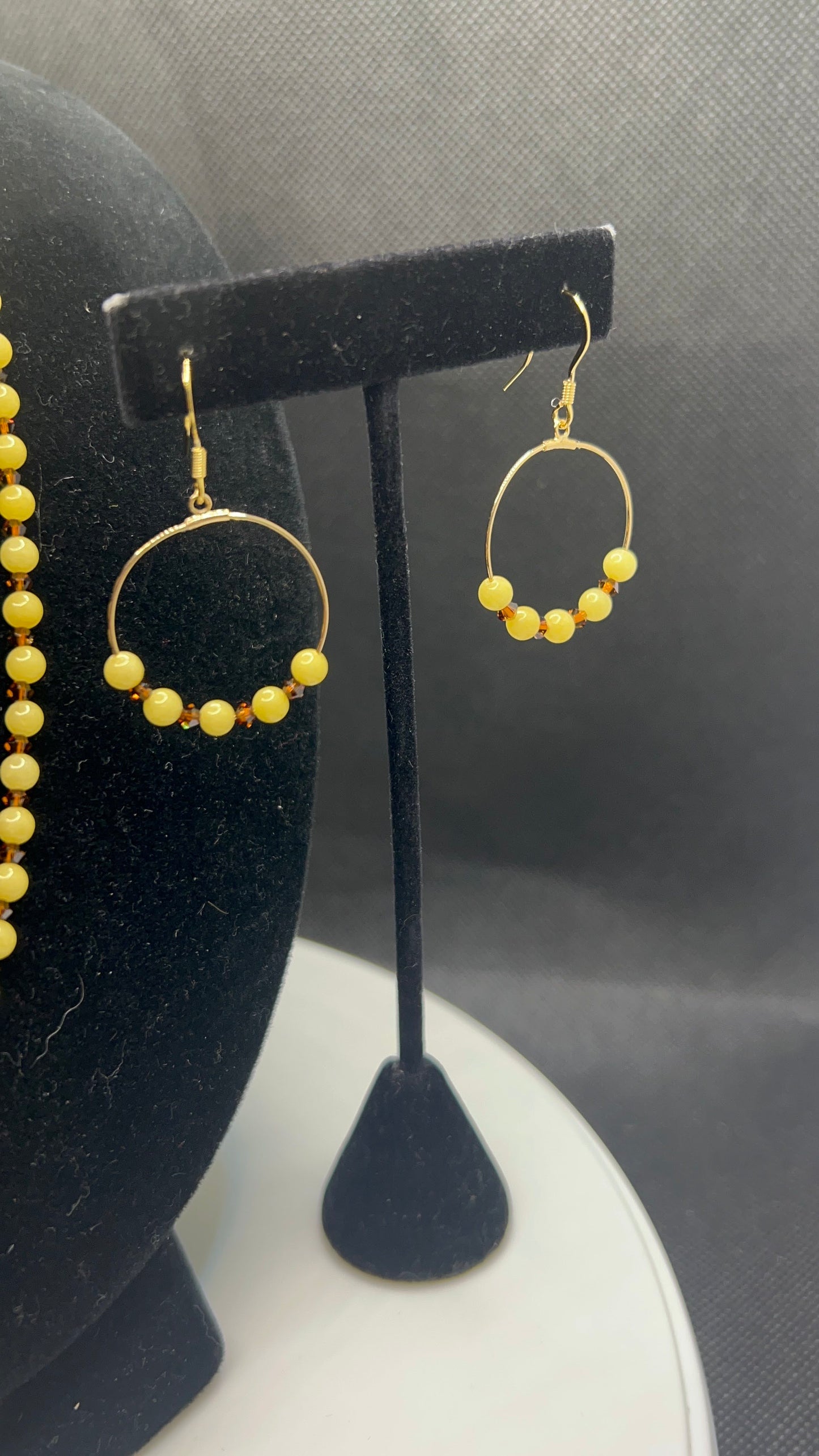 Yellow Jade and Amber Crystals with Gold Chain Necklace and Earrings