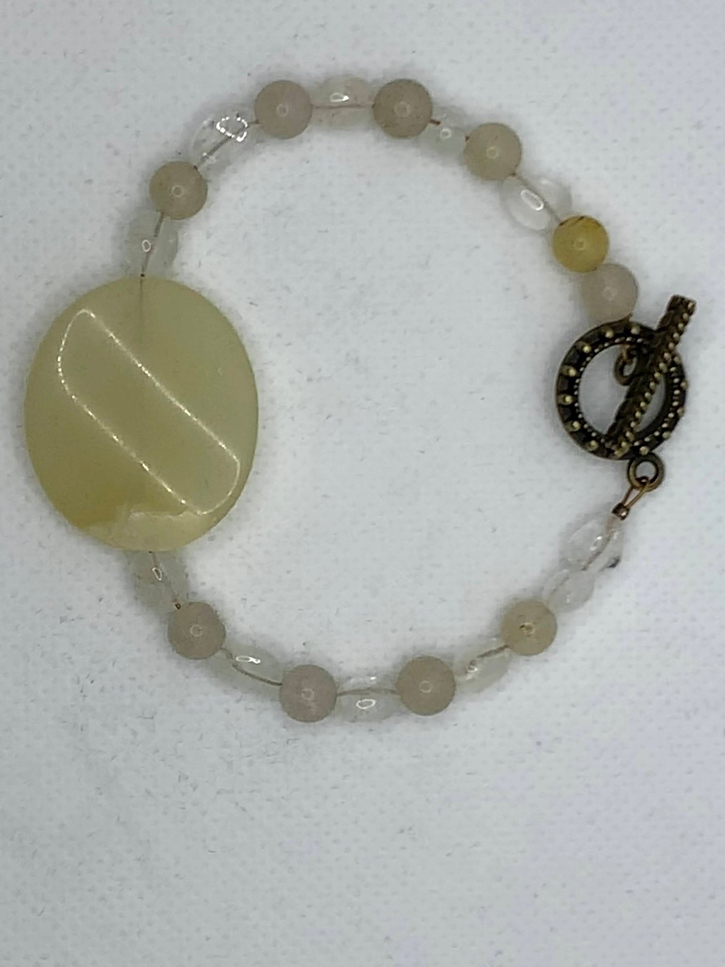 Yellow Jade Bracelet wit Large Oval Focal