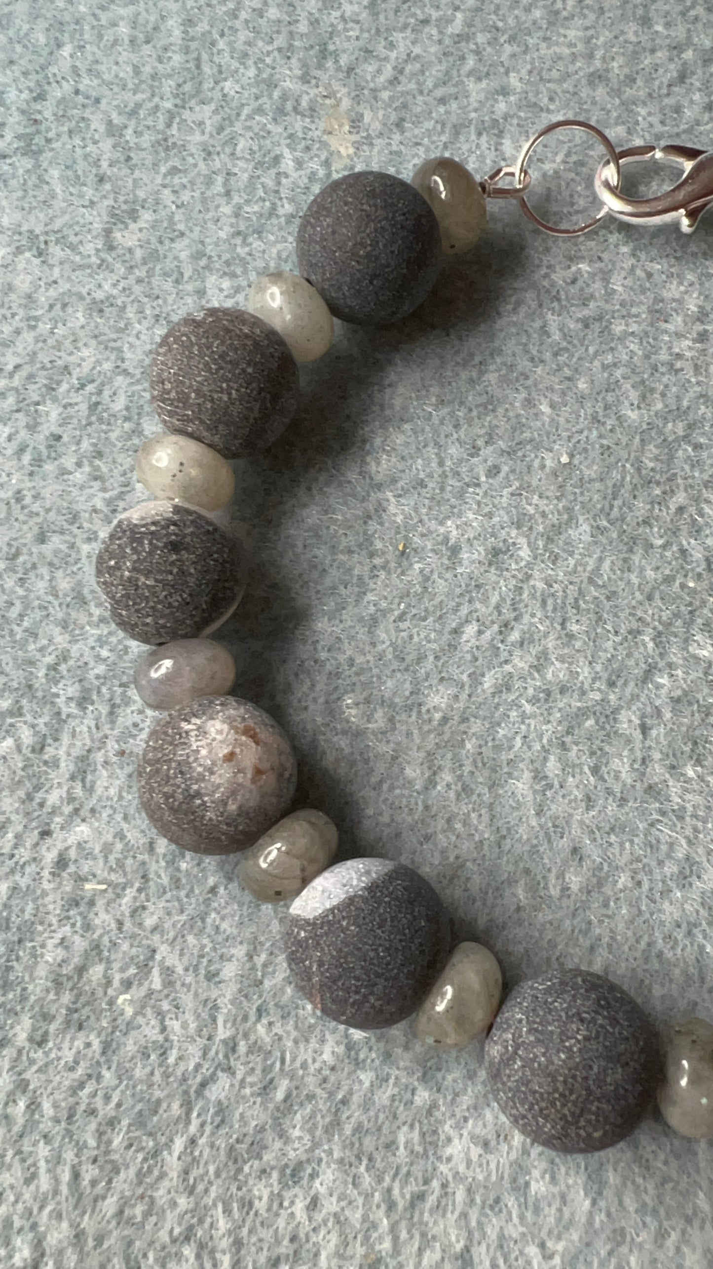 Gray Labradorite and black_Gray Agate Bracelet