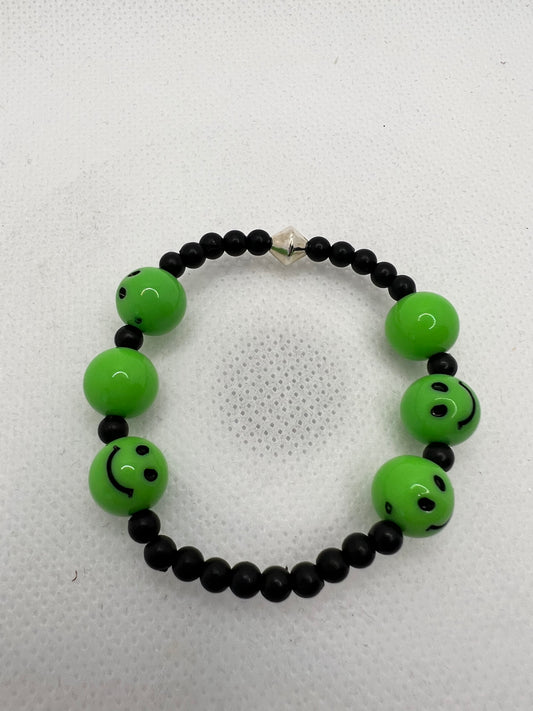 Green Smiley Face Stretch Bracelet Size 5 3/4